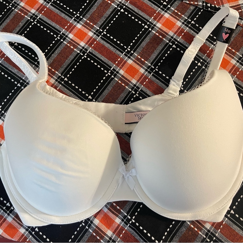 BNWOT  - Victoria’s Secret Perfect Shape Bra